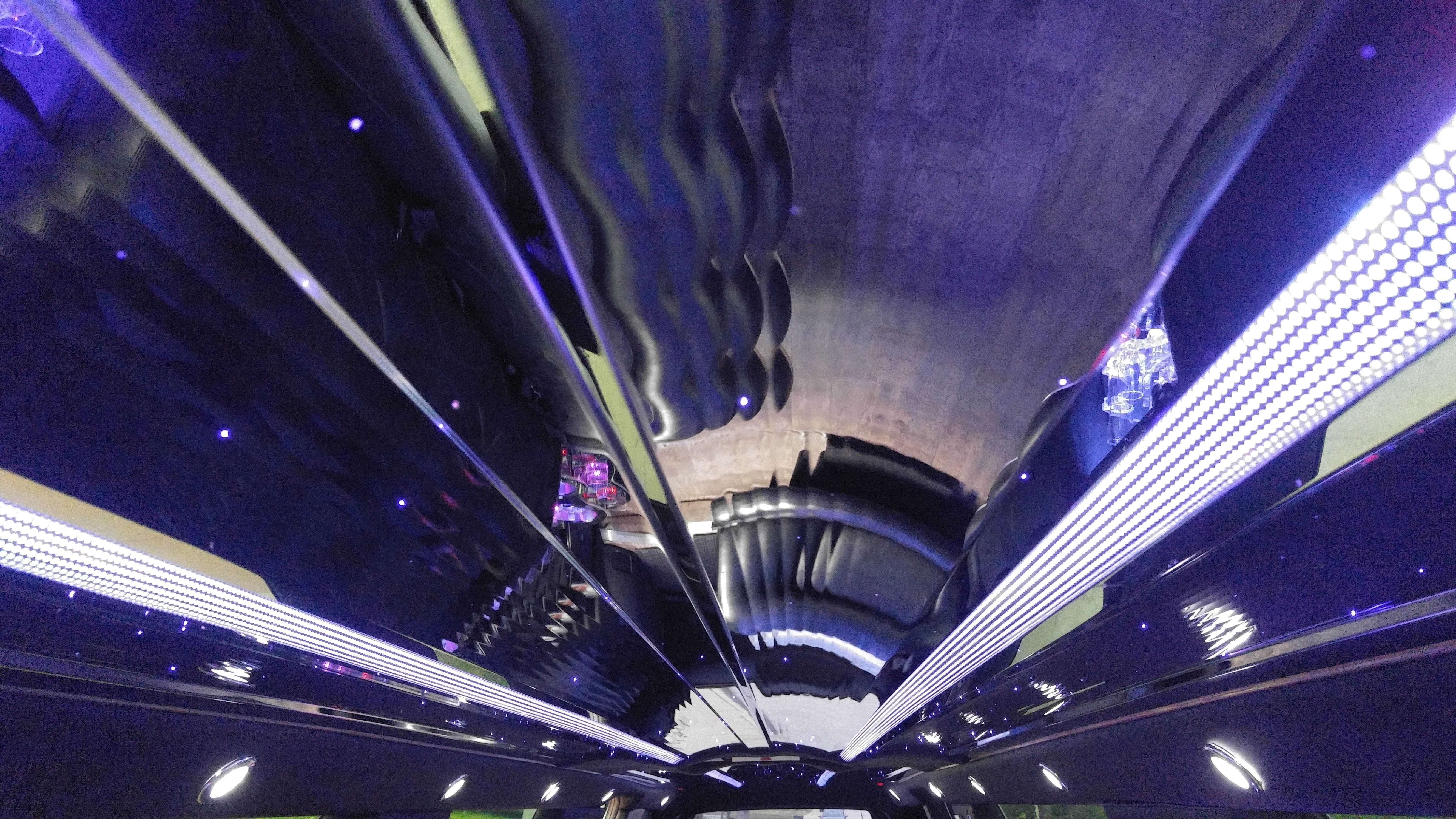 Yukon Limousine mirrored ceiling